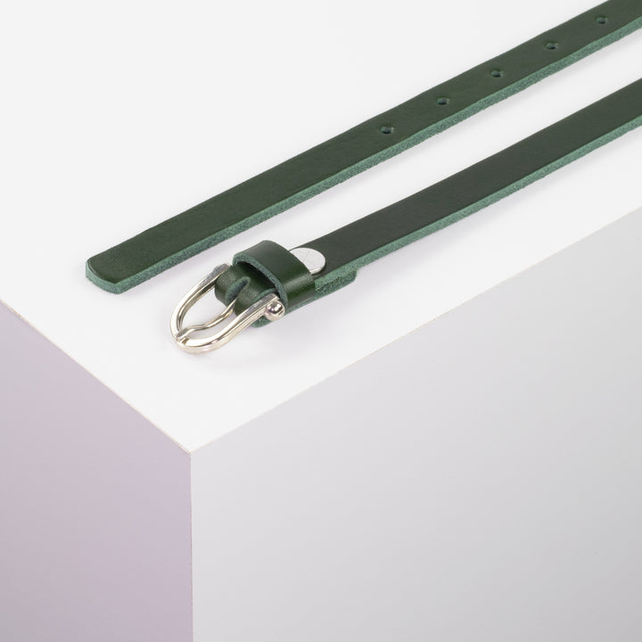 Ledergürtel 1,5cm mit Schnalle Hufeisen silber grün ohne Muster