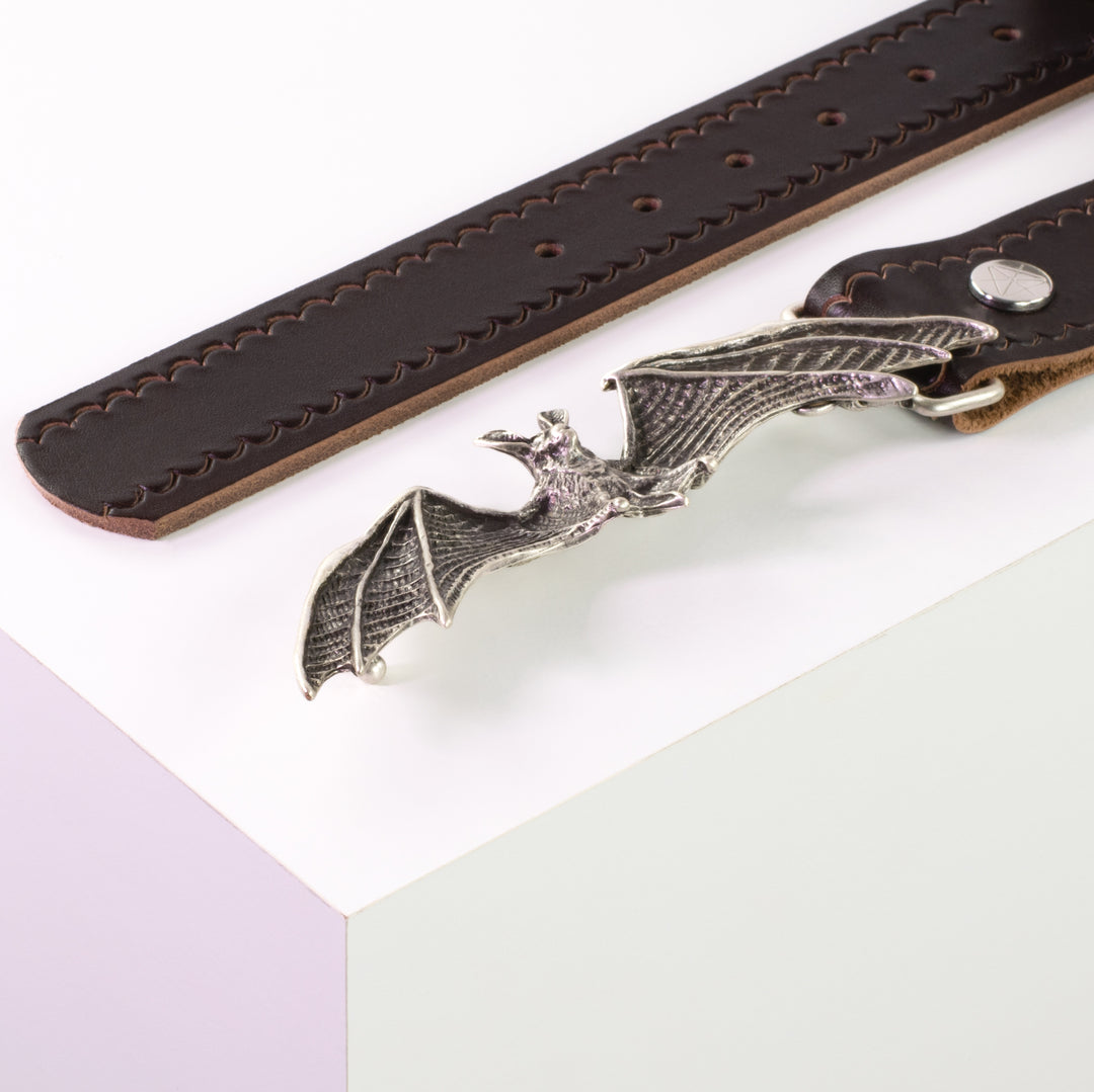 Ledergürtel 4cm mit Schnalle Fledermaus dunkelbraun kleine Welle