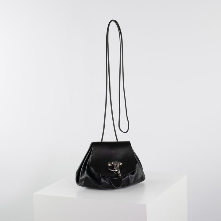 Hand- &amp; Gürteltasche Größe M schwarz Glattleder