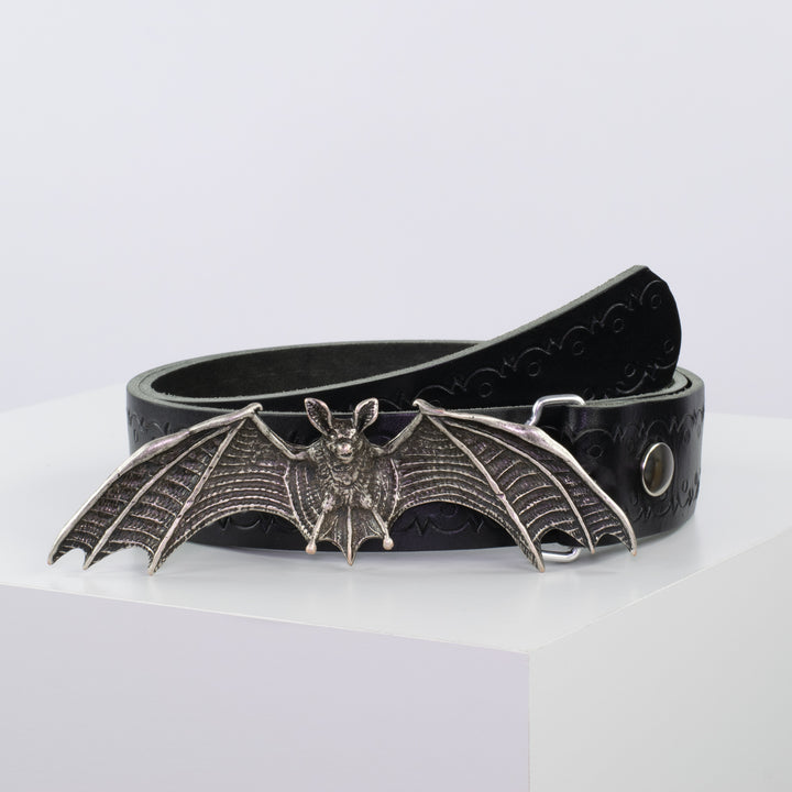 Ledergürtel 4cm mit Schnalle Fledermaus schwarz Lochwelle